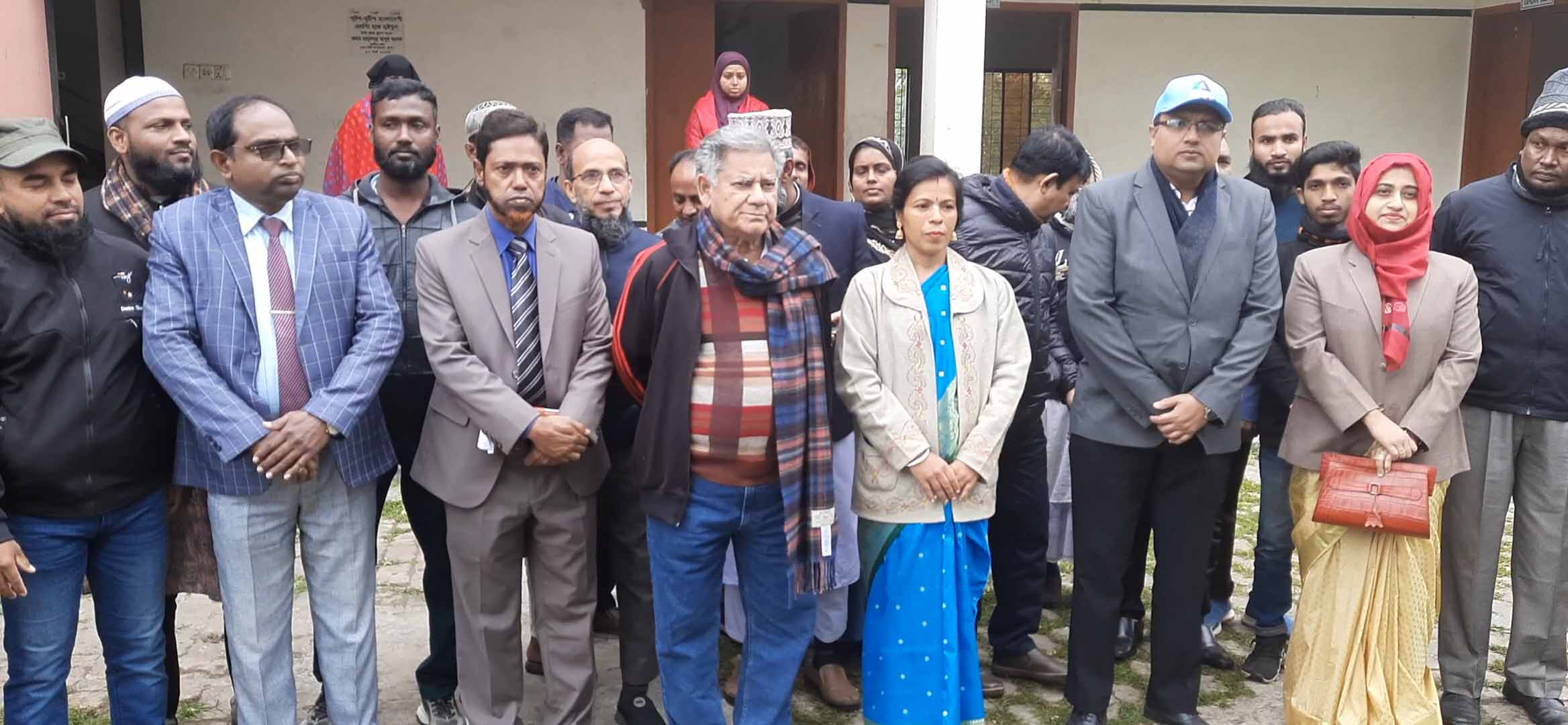 লুটন-বৃটিশ বাংলাদেশী স্কুল পরিদর্শন করলেন নৌ পরিবহন উপদেষ্টা ব্রিগেডিয়ার জেনারেল সাখাওয়াত